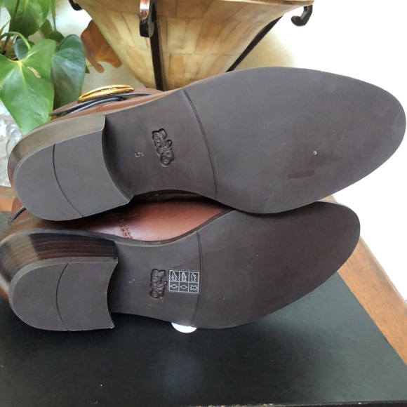 Coach boots 🥾 size 5B - Picture 4 of 9